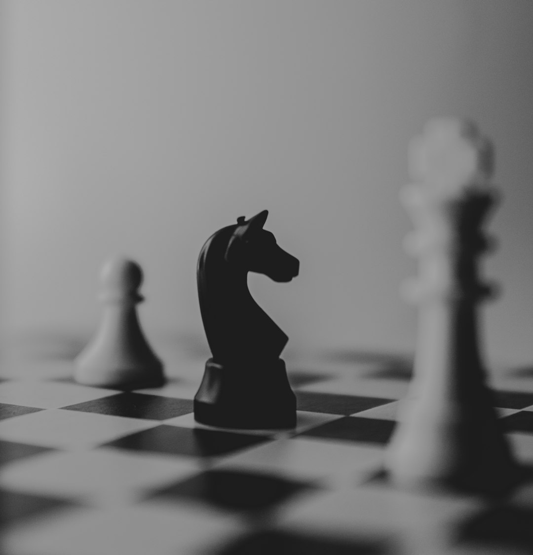 Напольные шахматы: королевская игра в человеческий рост